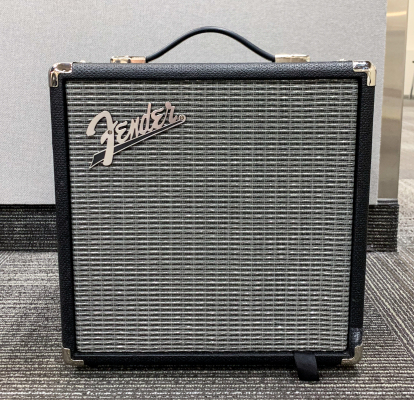 Gear Hunter | Fender - Rumble 15 - Rumble Series 15 Watt Bass Amp